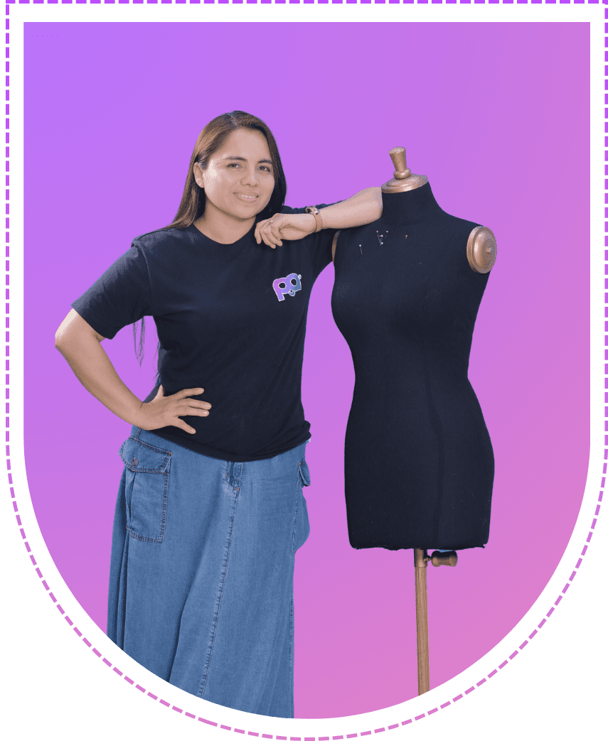 Isabel Villagomez con maniquí